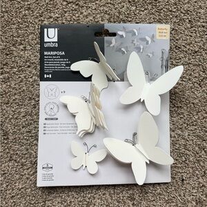 NWT Easy-Tack Butterfly Wall Decor